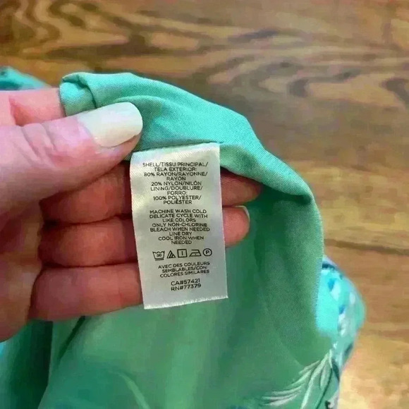 Ann Taylor Tailored High Waist Floral Print Pleated Dress Shorts Size 8 Green - Picture 7 of 11